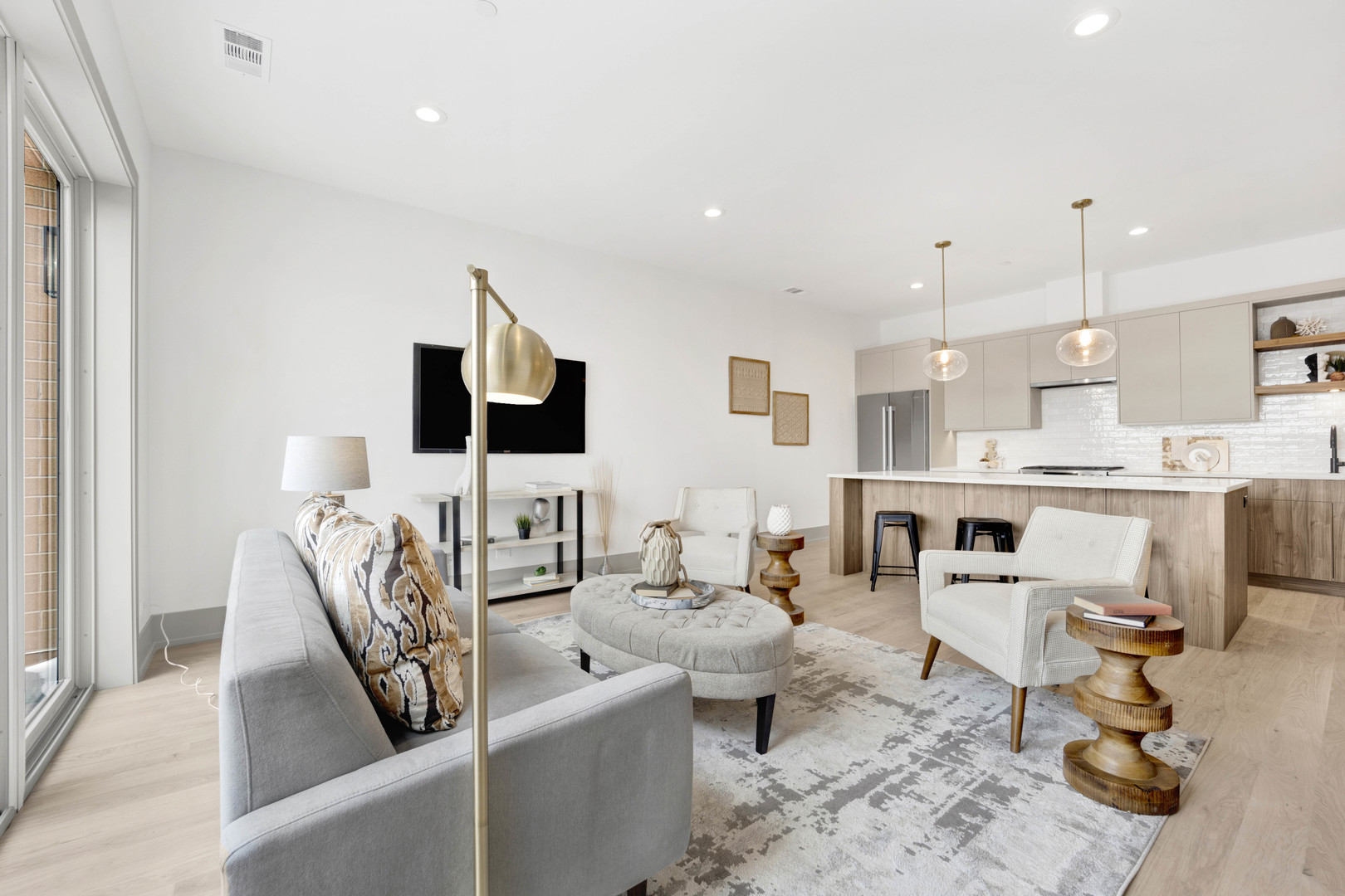 1548 W Ardmore Avenue Unit: 3D