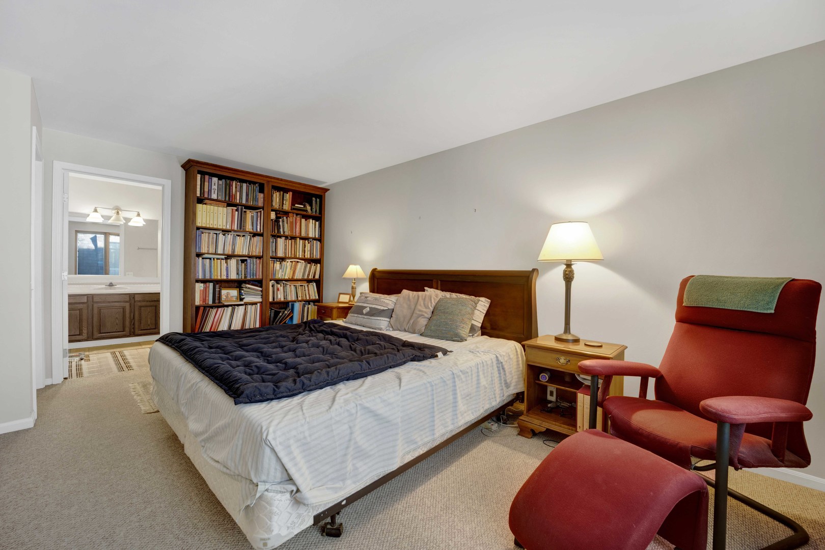 525 grove Street Unit: 4D