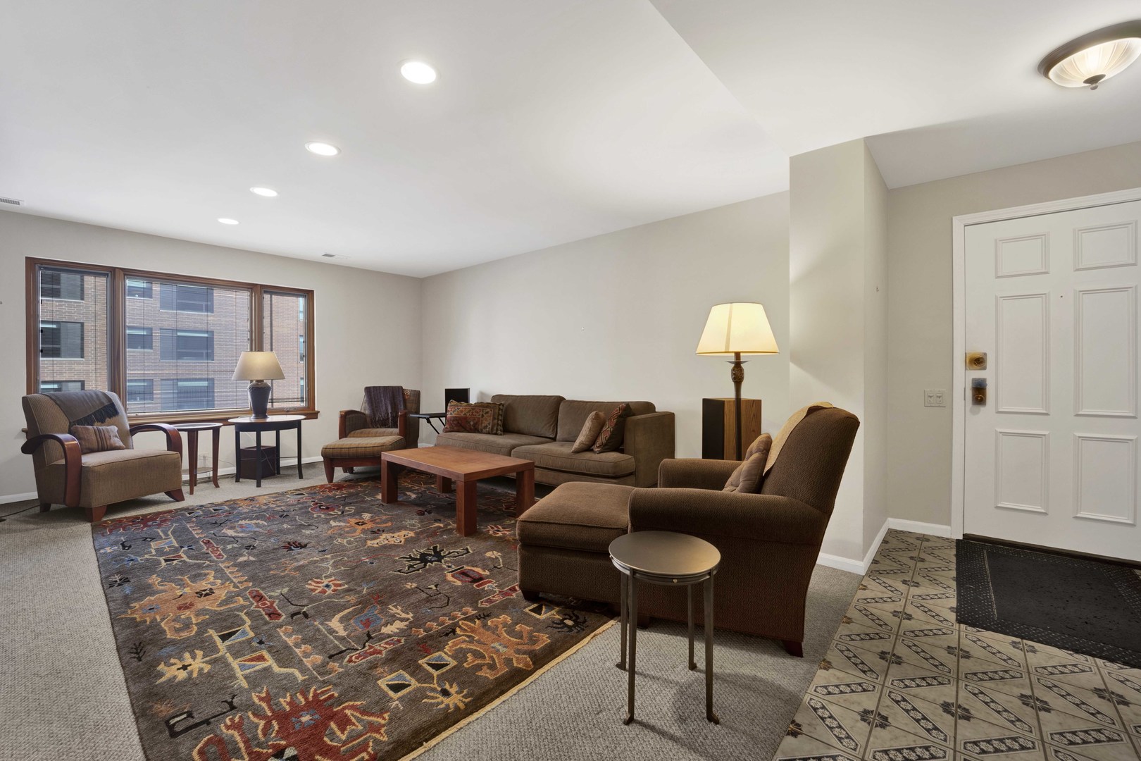 525 grove Street Unit: 4D