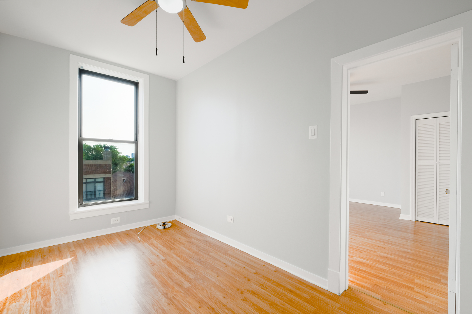 2418 N Clybourn Avenue Unit: 2F