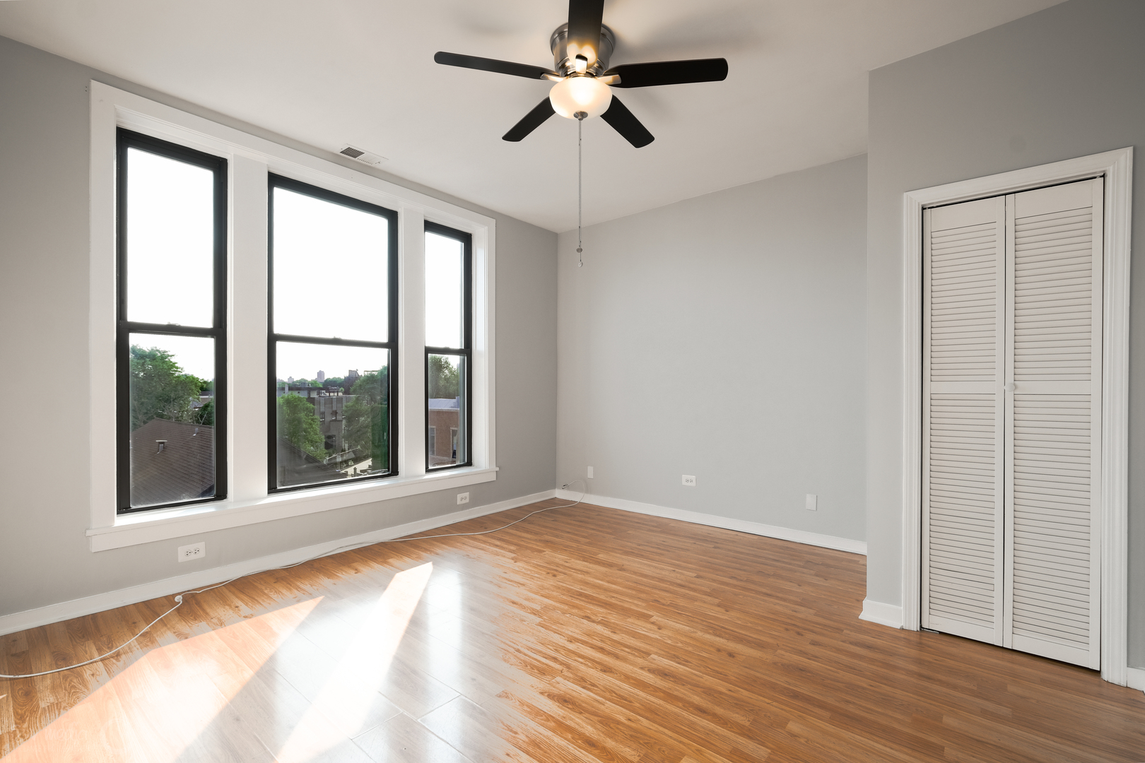 2418 N Clybourn Avenue Unit: 2F
