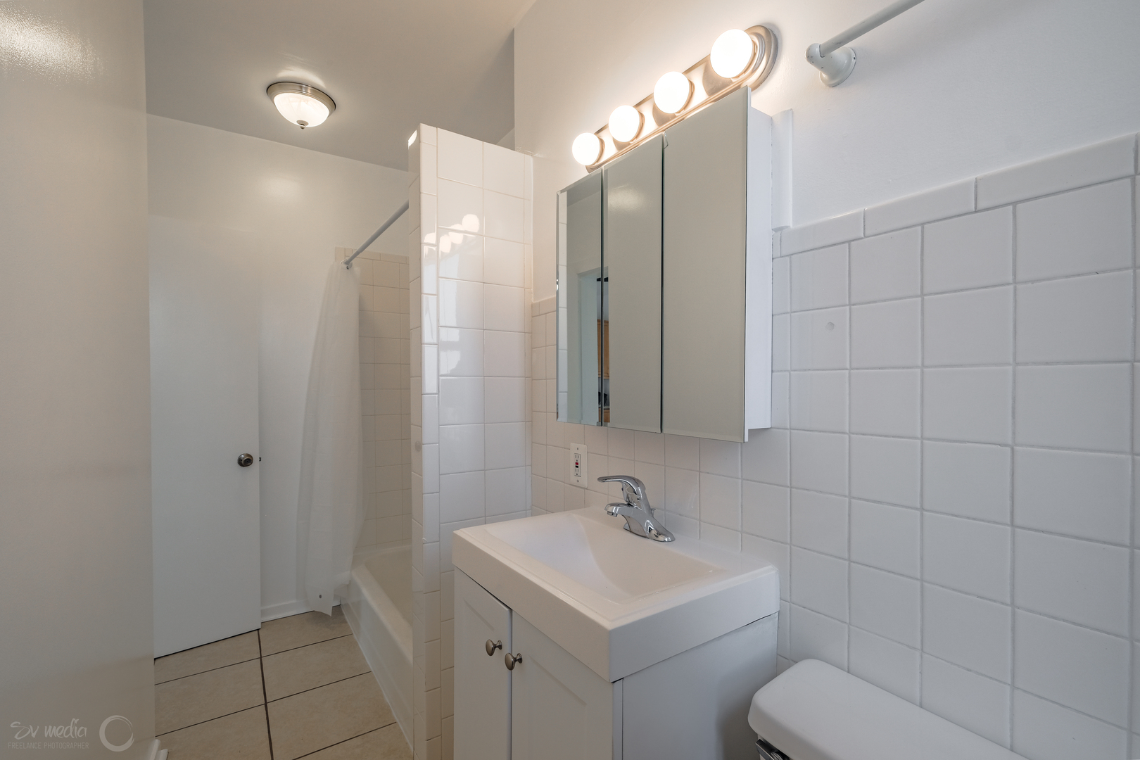 2418 N Clybourn Avenue Unit: 2F