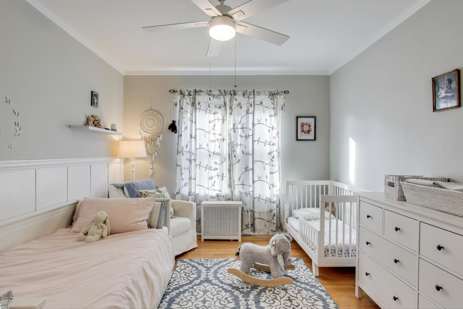 6737 N Greenview Avenue Unit: 2S