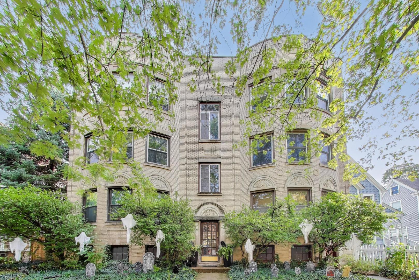 6737 N Greenview Avenue Unit: 2S