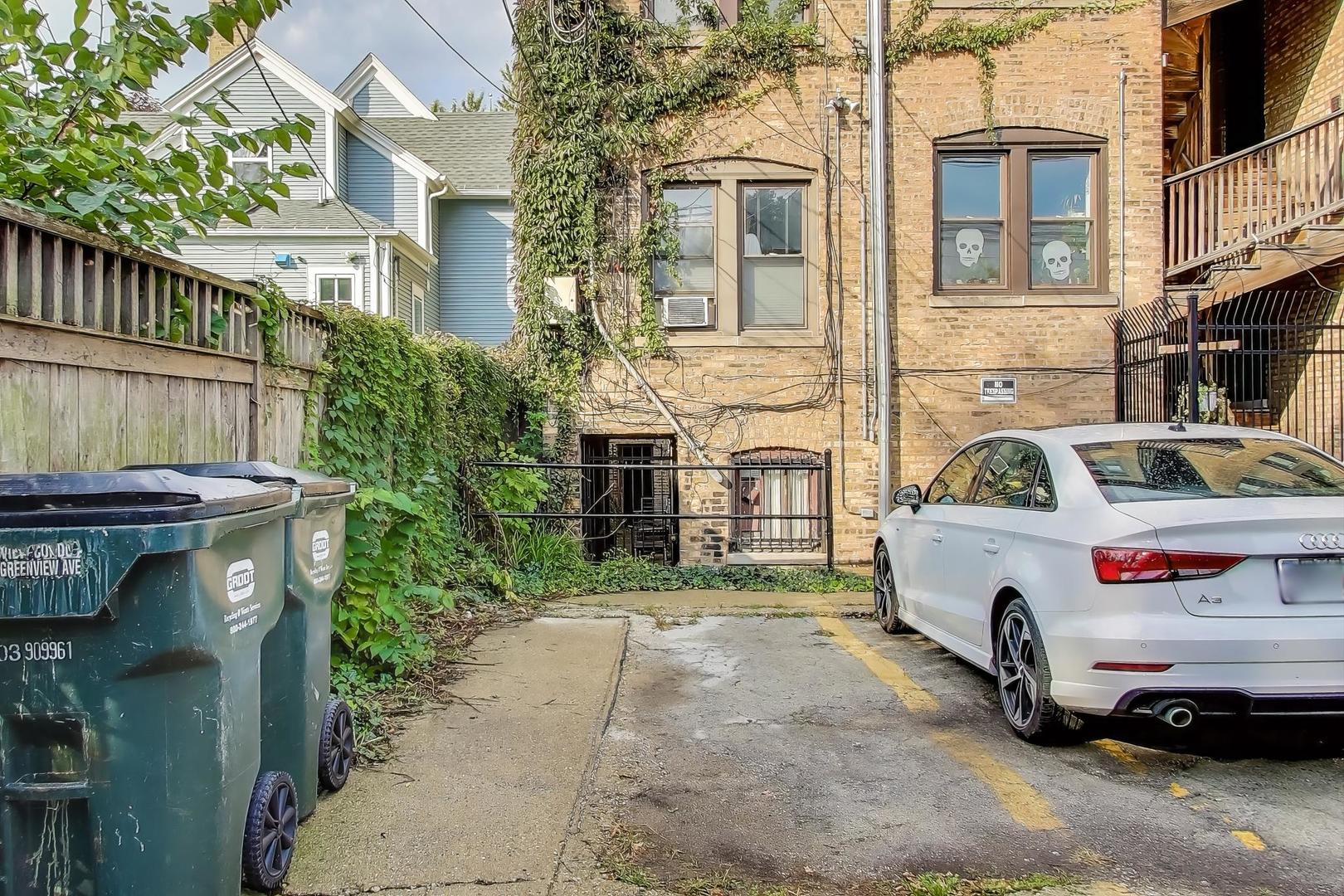 6737 N Greenview Avenue Unit: 2S