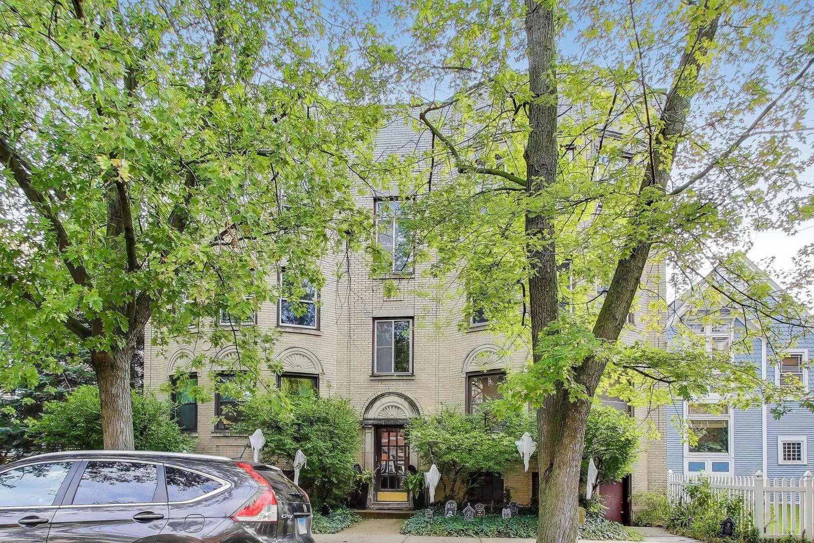 6737 N Greenview Avenue Unit: 2S