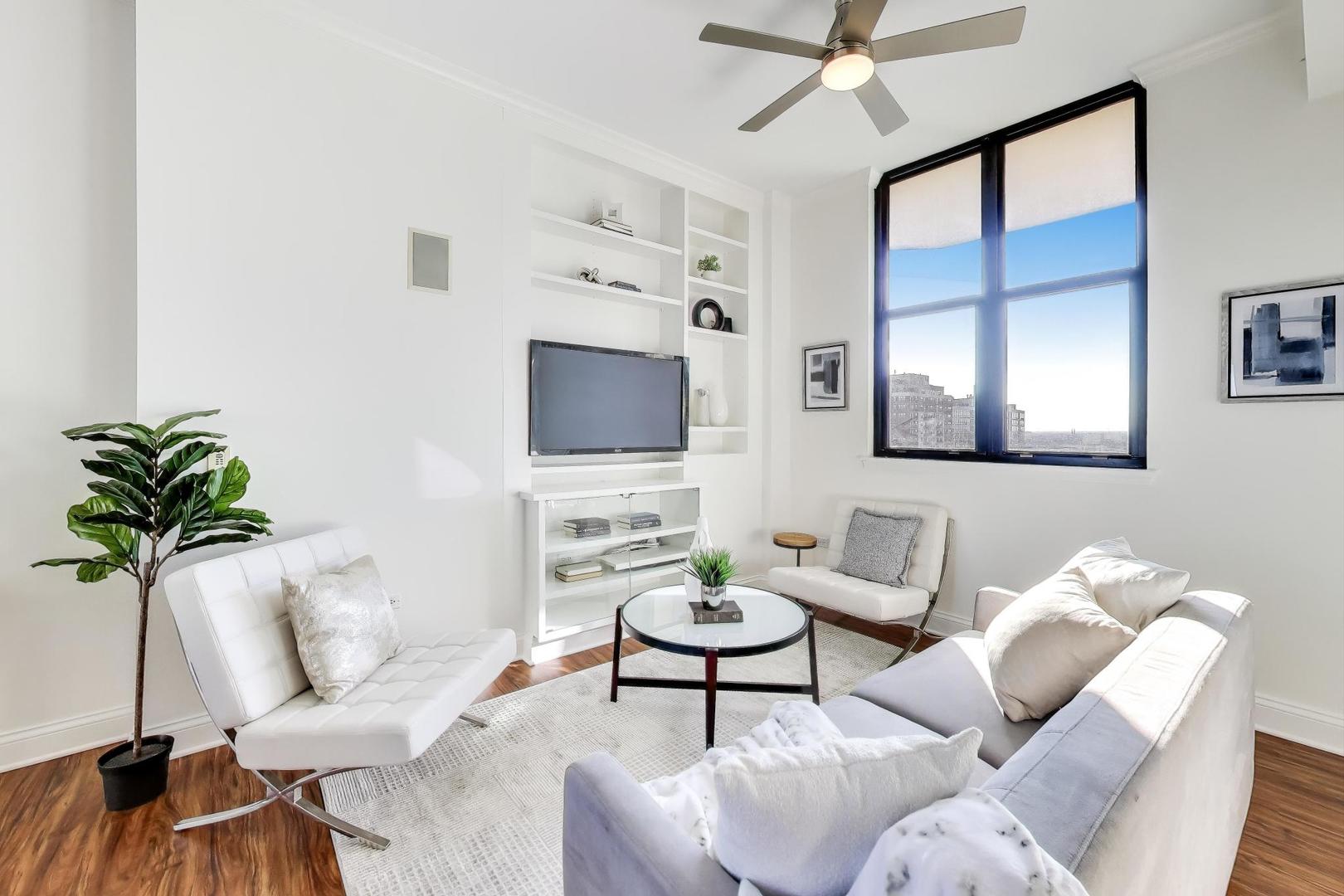 1464 S Michigan Avenue Unit: 1605