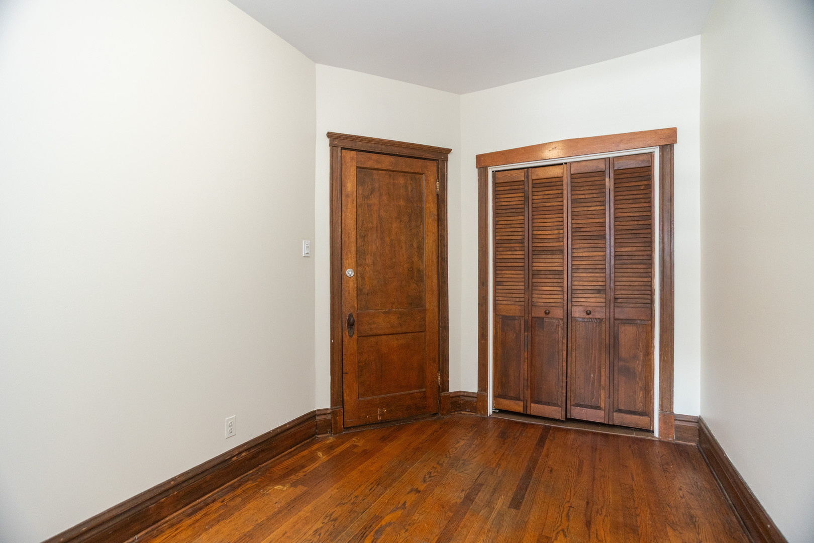 1451 W Thome Avenue Unit: 2