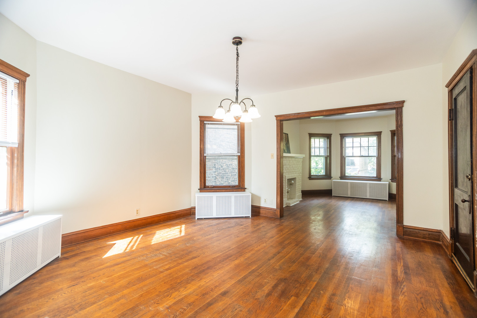 1451 W Thome Avenue Unit: 2