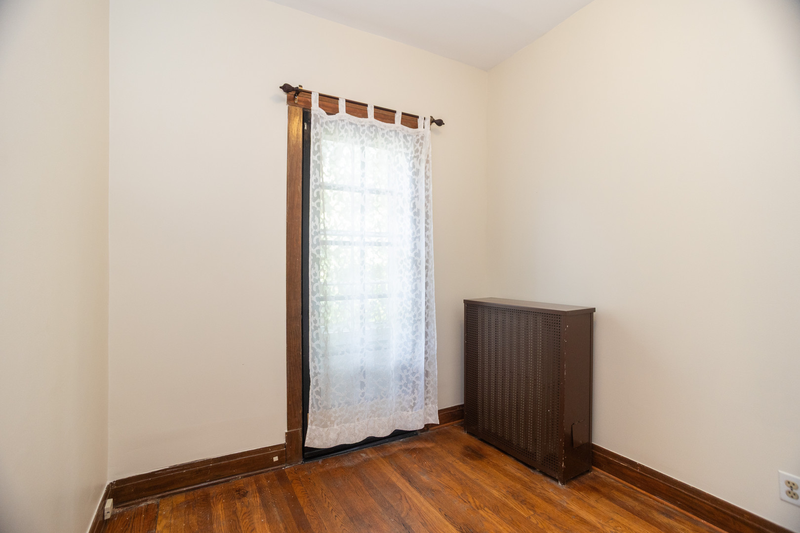 1451 W Thome Avenue Unit: 2