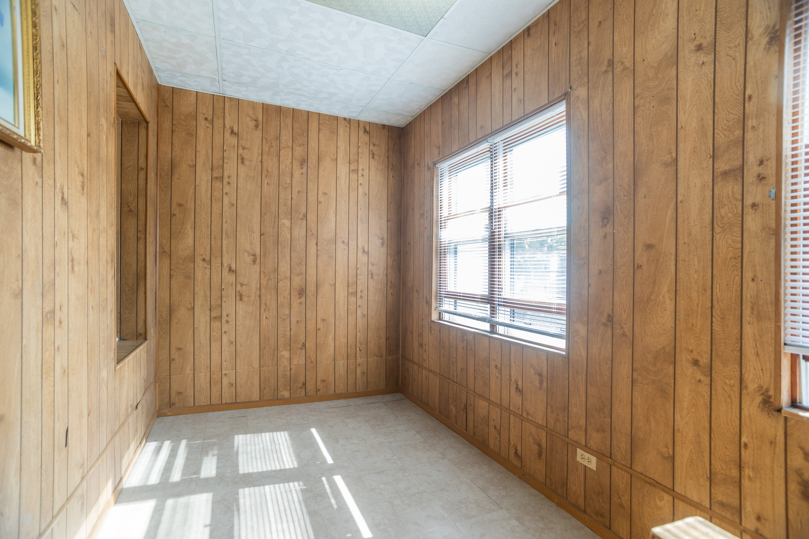 1451 W Thome Avenue Unit: 2