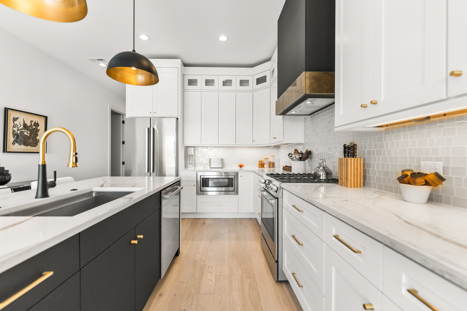 1767 W Rosehill Drive Unit: 304