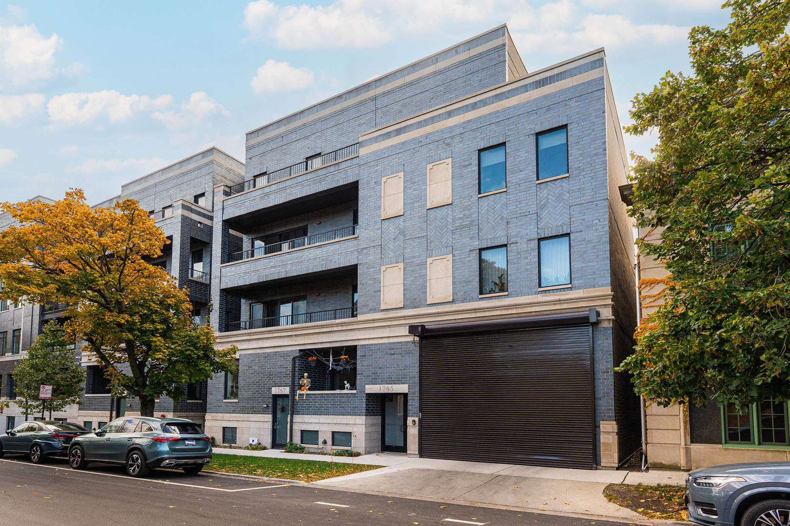 1767 W Rosehill Drive Unit: 304