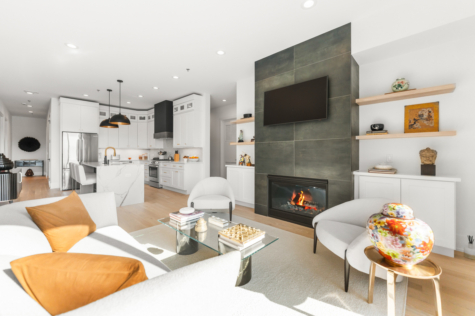 1767 W Rosehill Drive Unit: 304