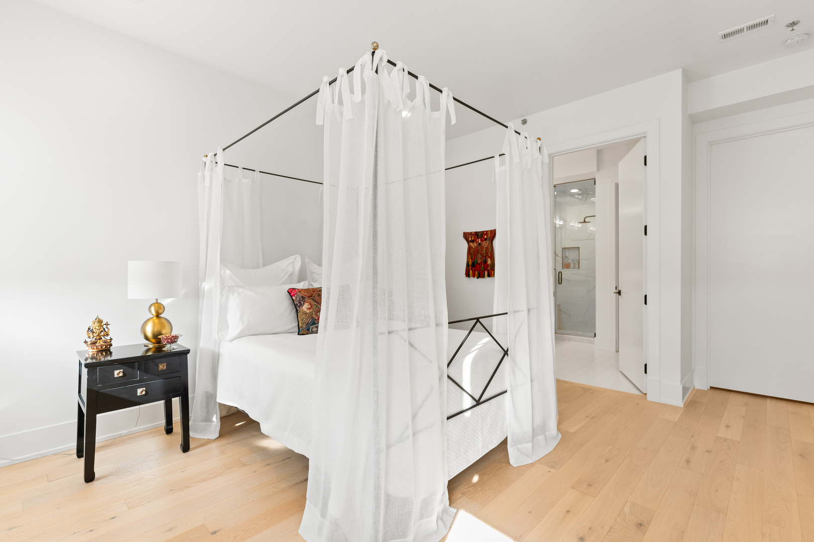 1767 W Rosehill Drive Unit: 304