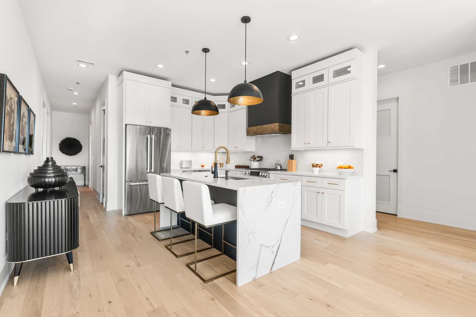 1767 W Rosehill Drive Unit: 304