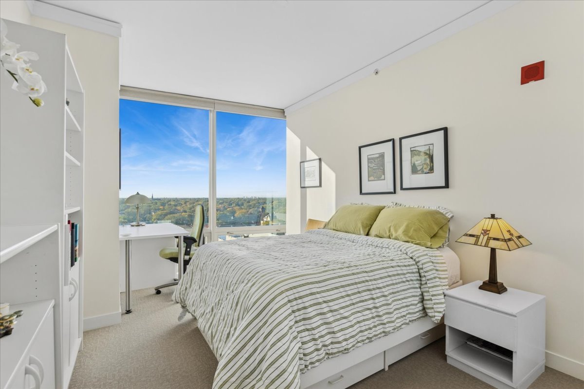1570 ELMWOOD Avenue Unit: 1302