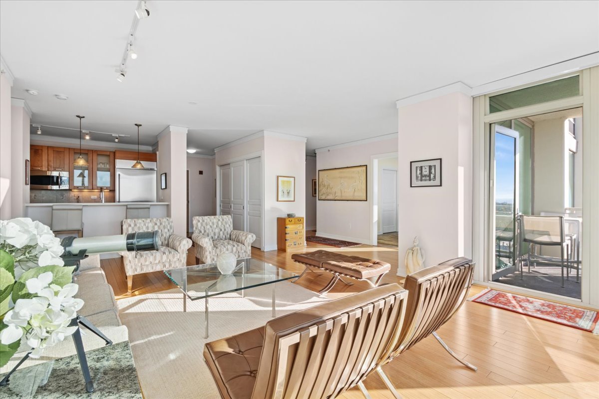 1570 ELMWOOD Avenue Unit: 1302