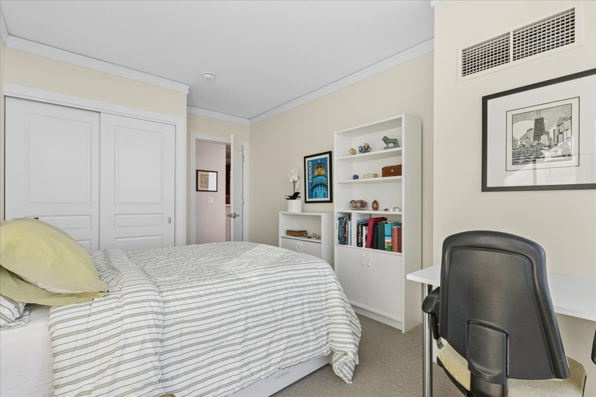 1570 ELMWOOD Avenue Unit: 1302