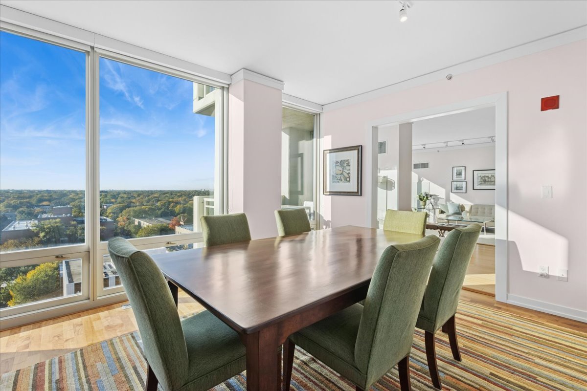 1570 ELMWOOD Avenue Unit: 1302