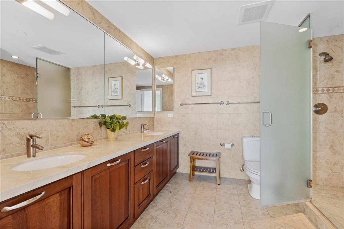1570 ELMWOOD Avenue Unit: 1302