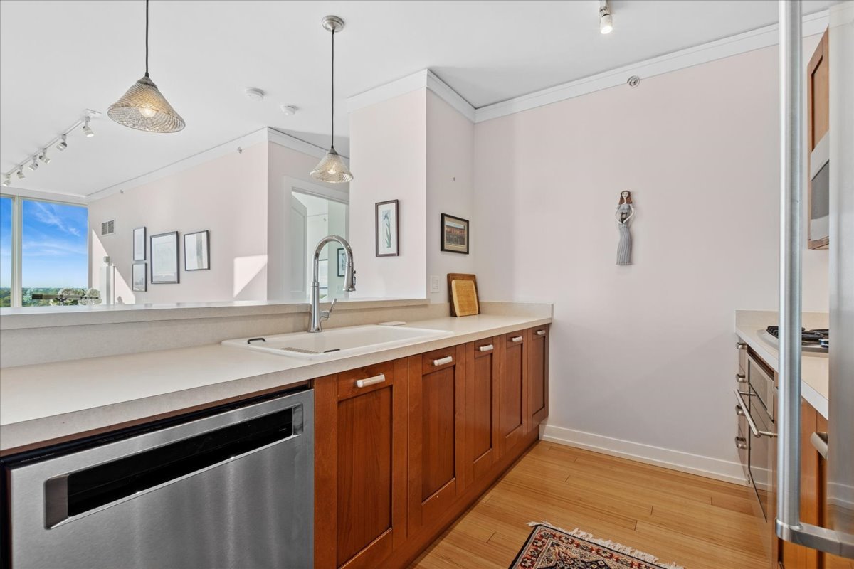 1570 ELMWOOD Avenue Unit: 1302