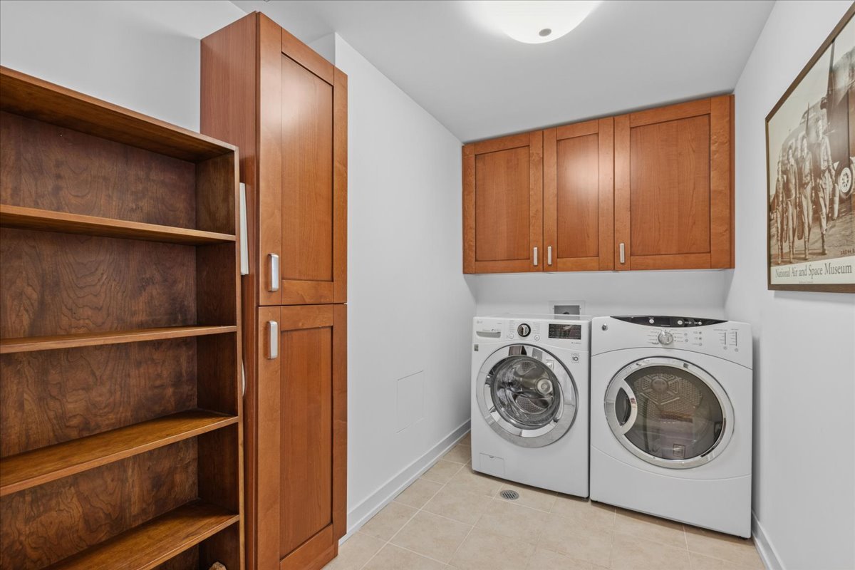 1570 ELMWOOD Avenue Unit: 1302