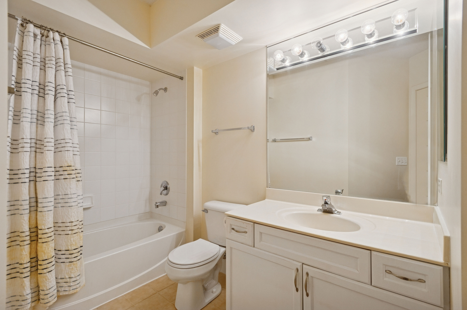 501 ALLES Street Unit: 501A