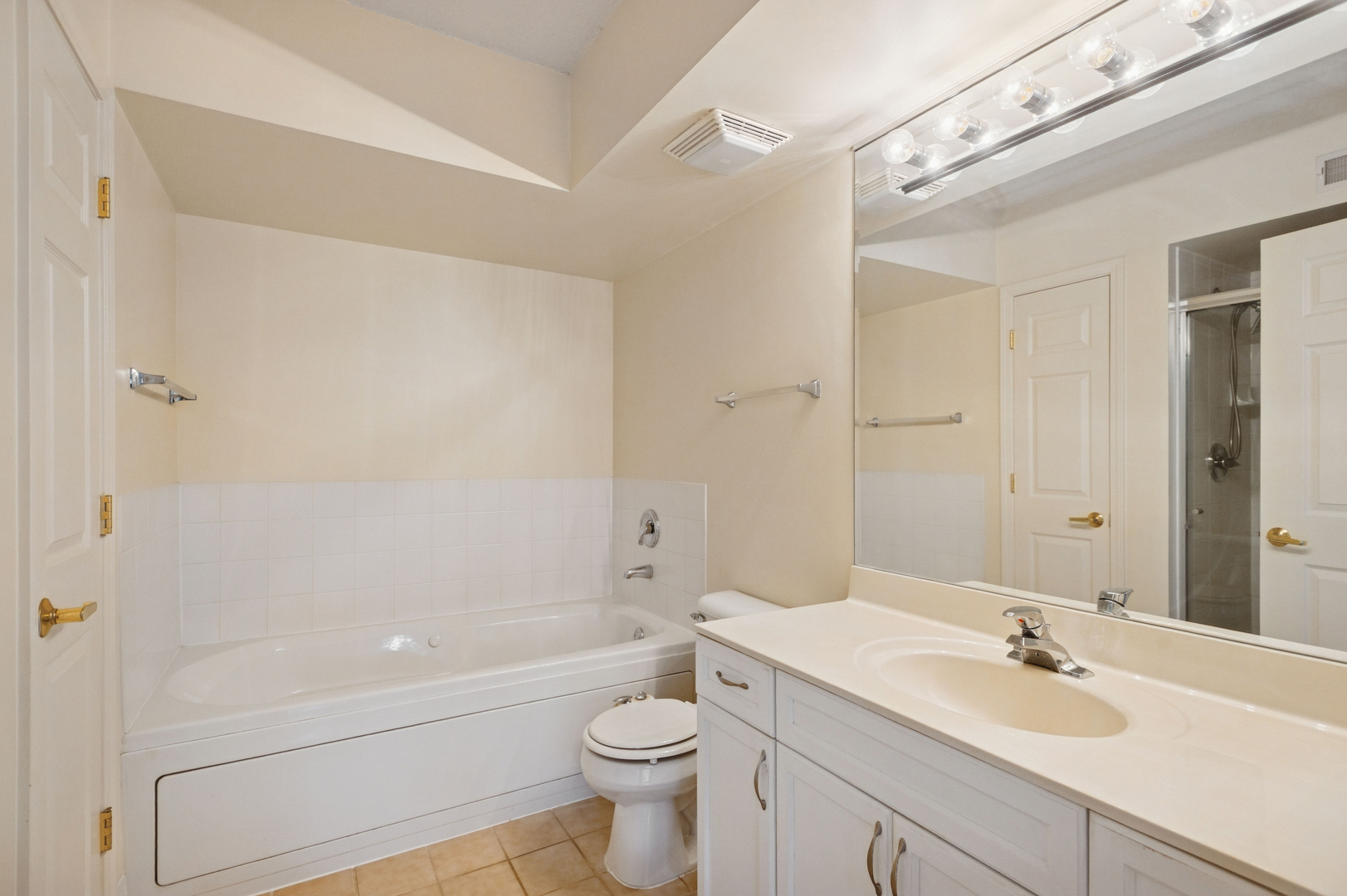 501 ALLES Street Unit: 501A