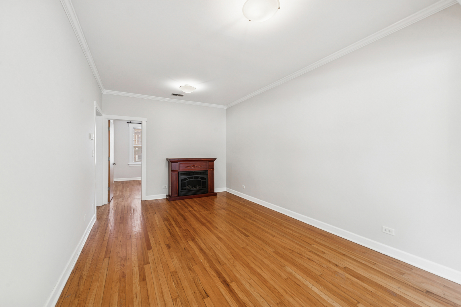 1515 W Pratt Boulevard Unit: 1