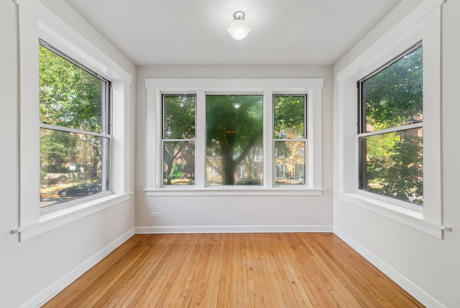 1515 W Pratt Boulevard Unit: 1
