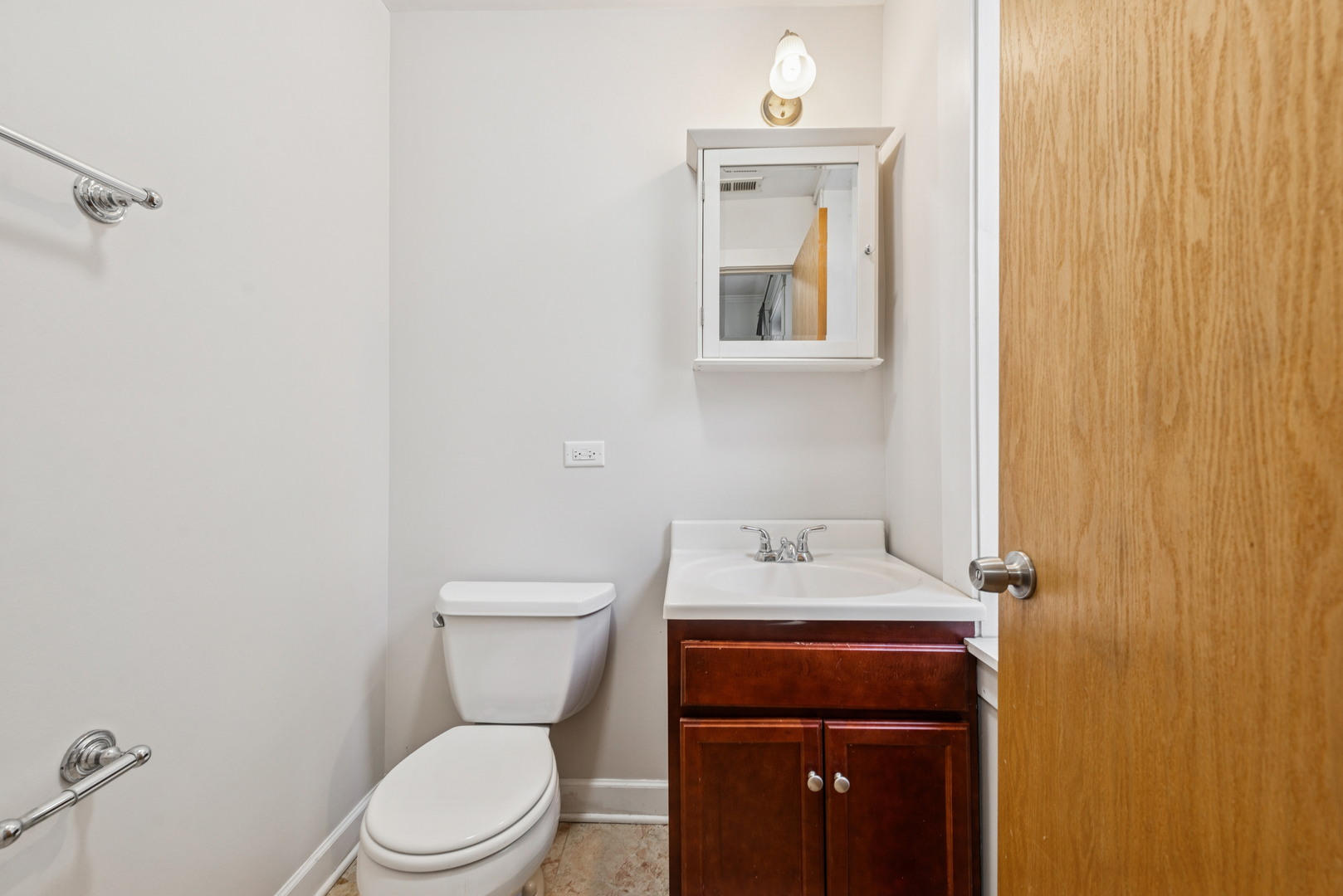 1515 W Pratt Boulevard Unit: 1