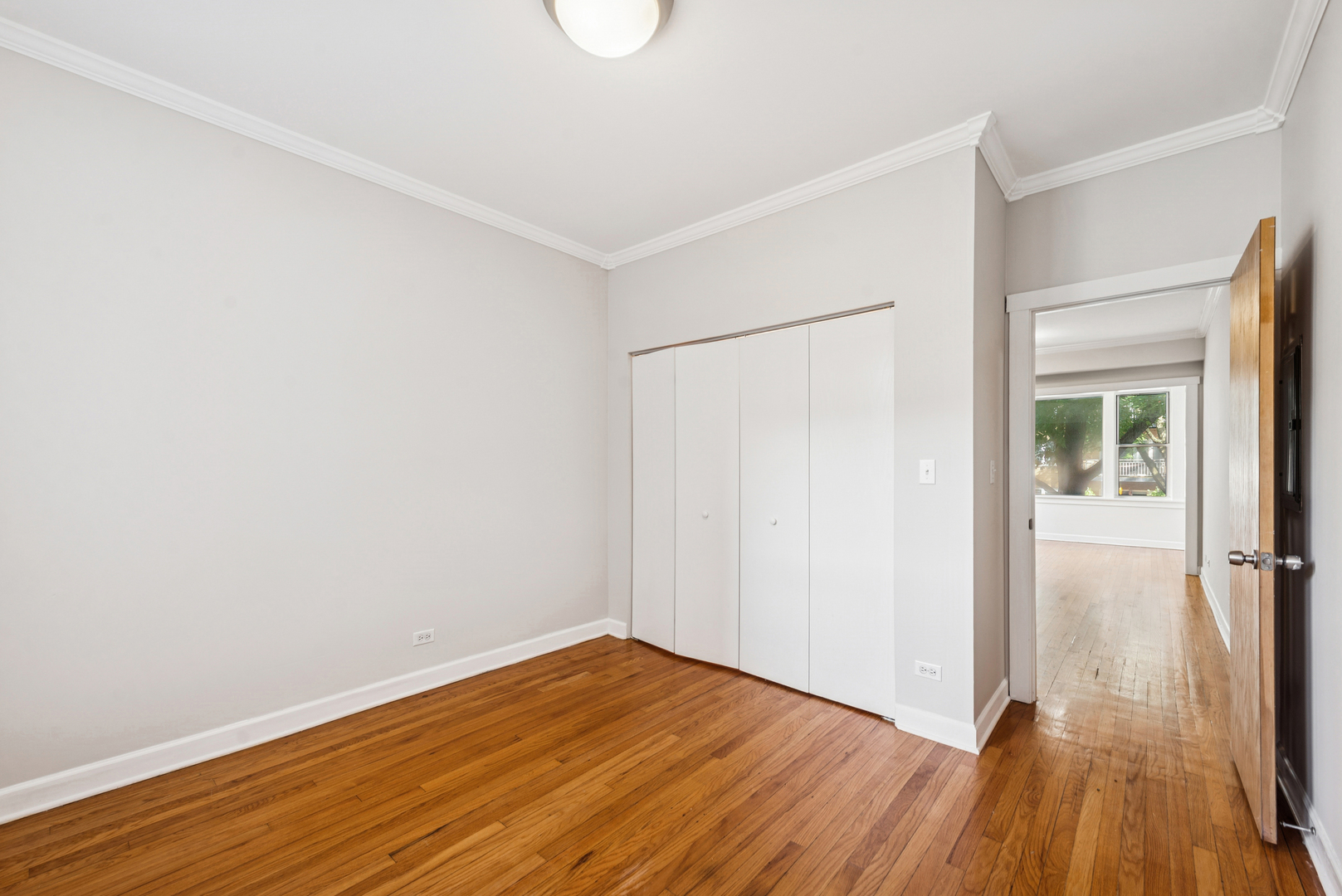 1515 W Pratt Boulevard Unit: 1