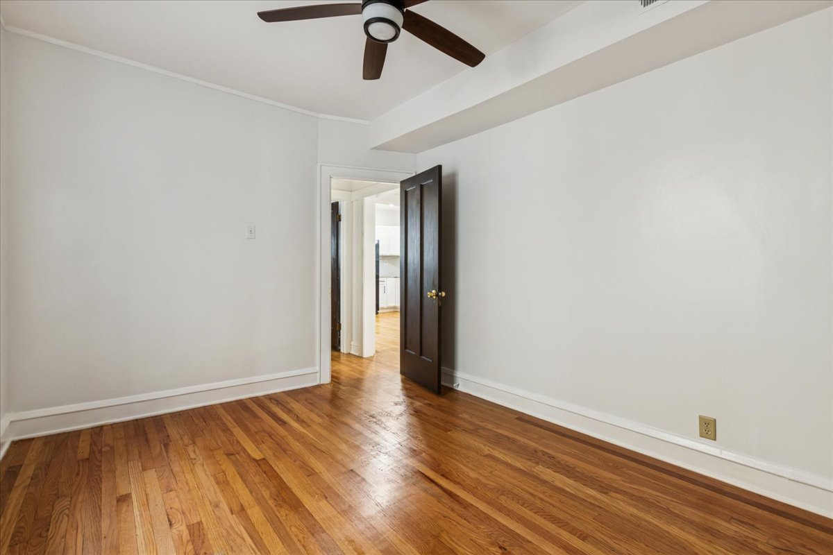 6724 N Campbell Avenue Unit: 1