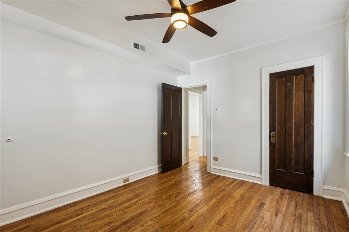 6724 N Campbell Avenue Unit: 1