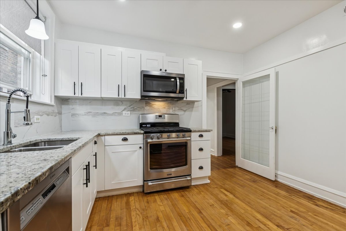 6724 N Campbell Avenue Unit: 1
