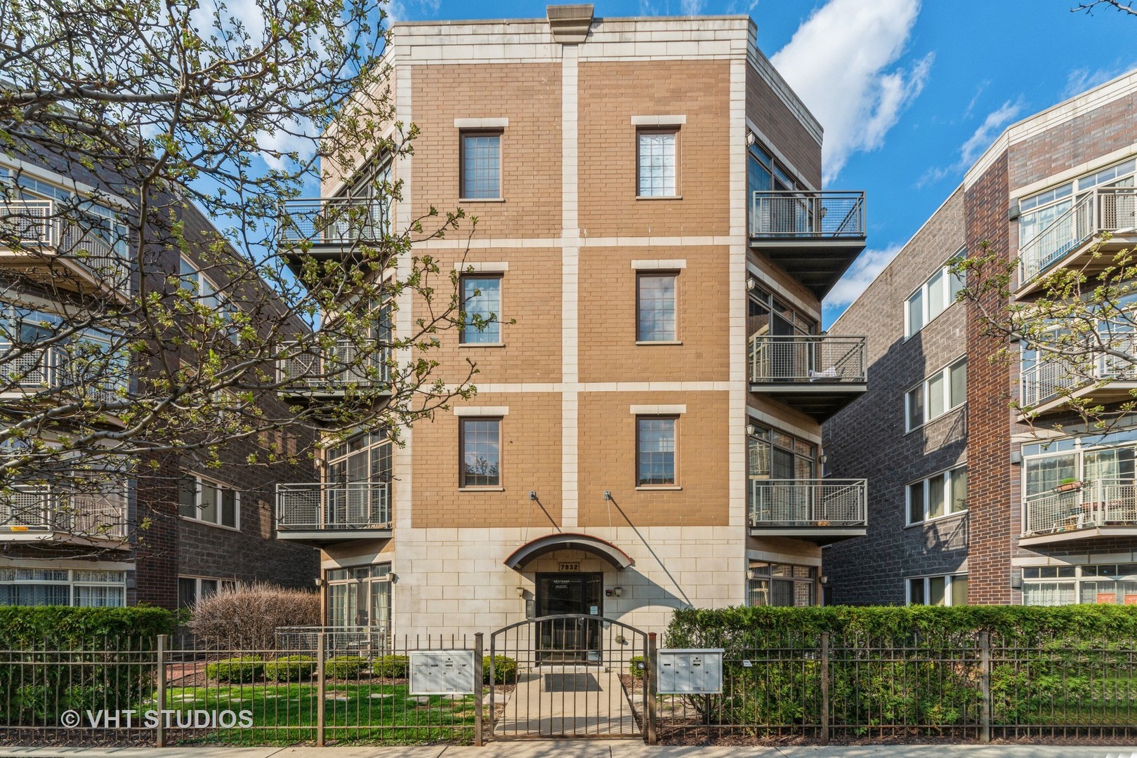 7932 W Grand Avenue Unit: 2W