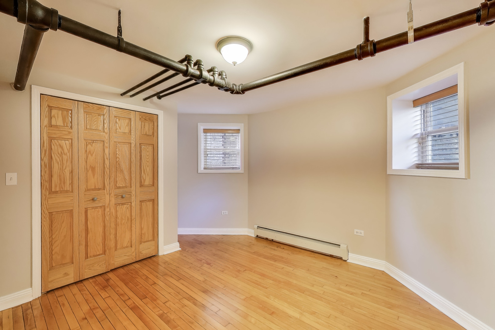6542 N Newgard Avenue Unit: 1
