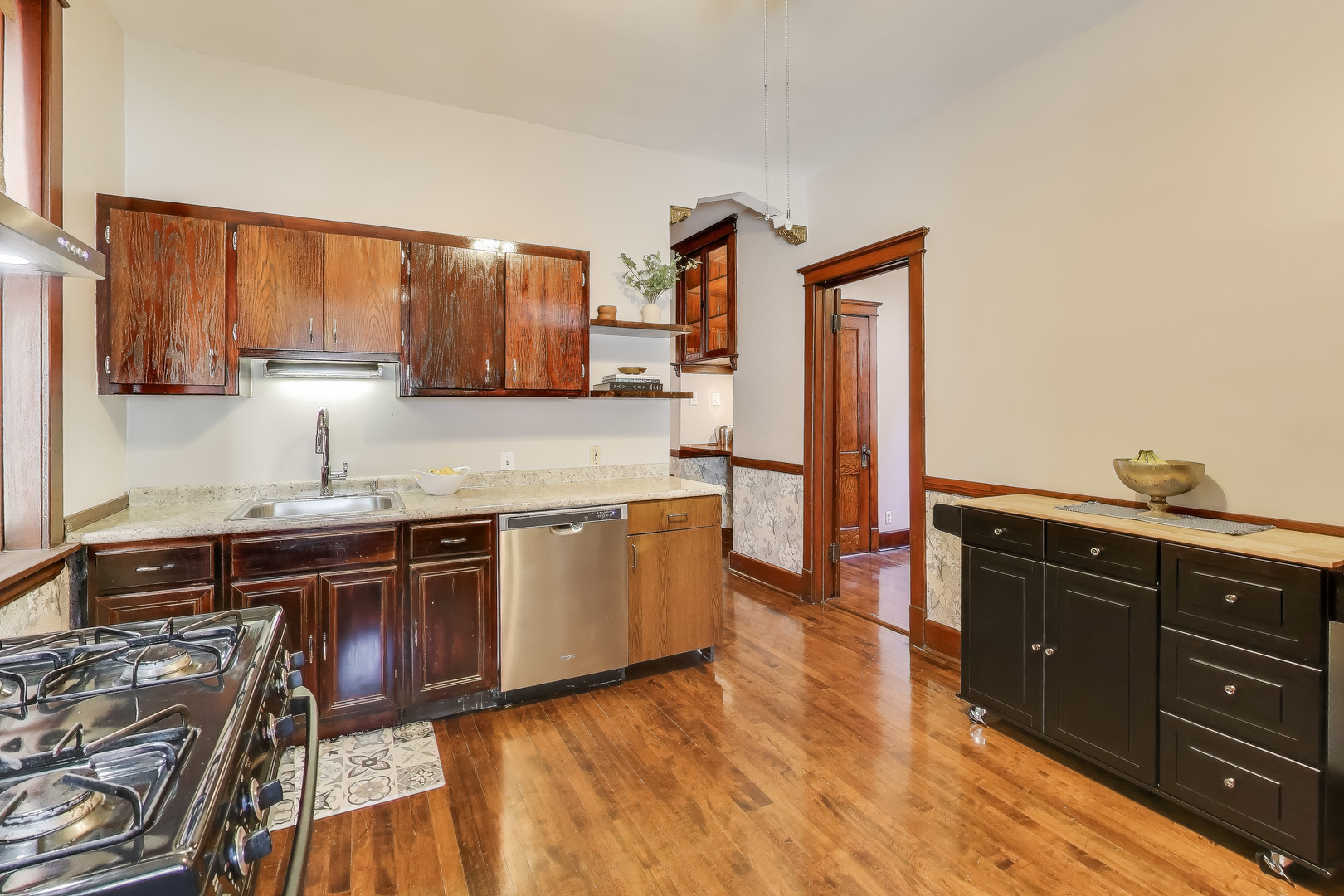 6542 N Newgard Avenue Unit: 1