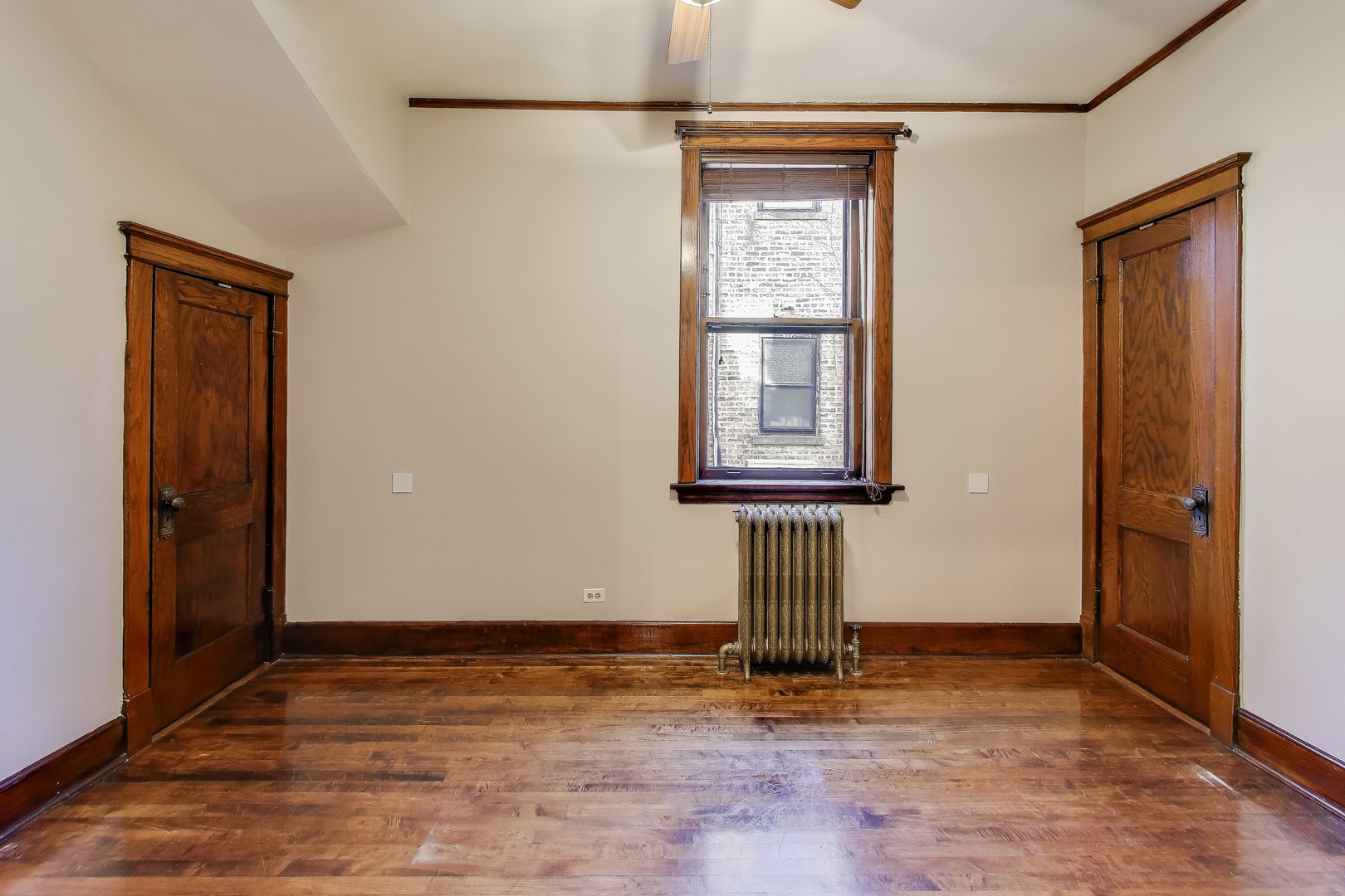 6542 N Newgard Avenue Unit: 1