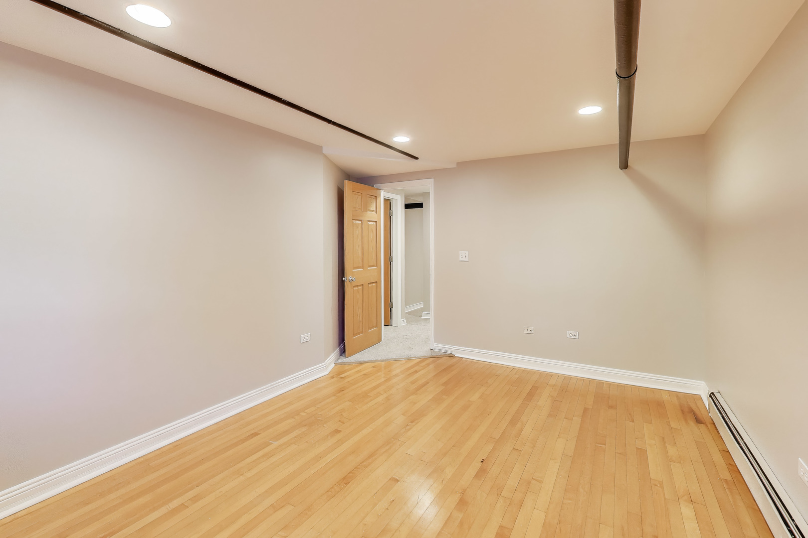 6542 N Newgard Avenue Unit: 1