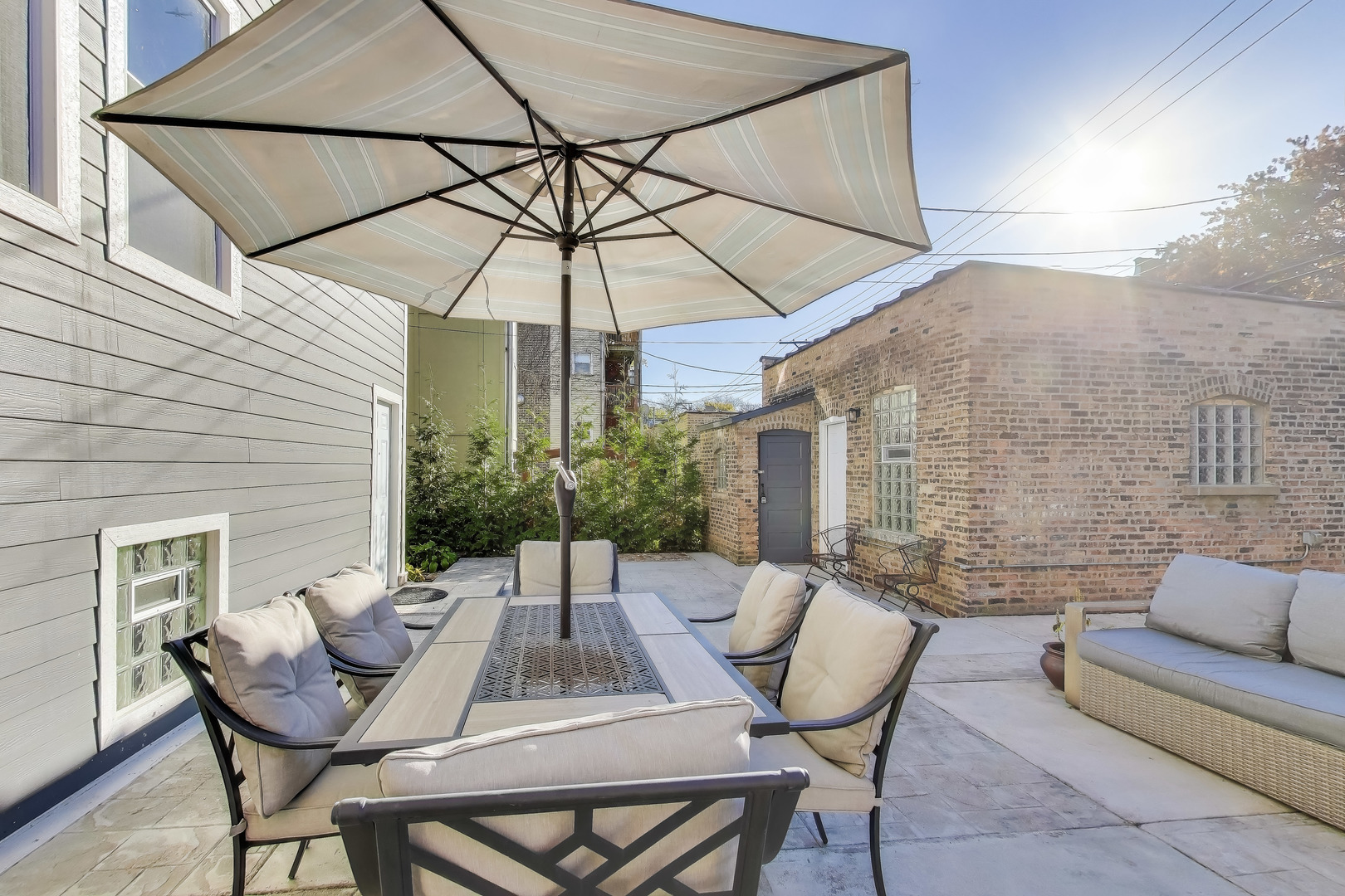 6542 N Newgard Avenue Unit: 1