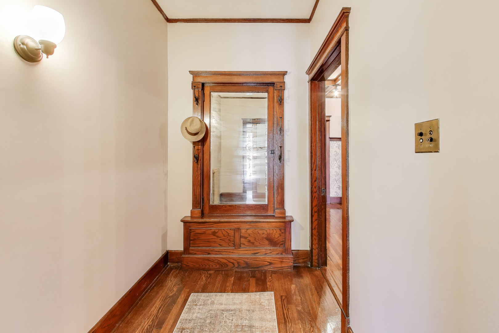 6542 N Newgard Avenue Unit: 1