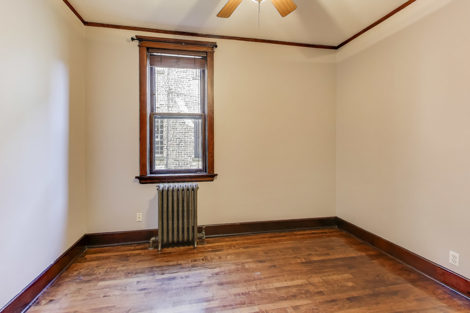 6542 N Newgard Avenue Unit: 1