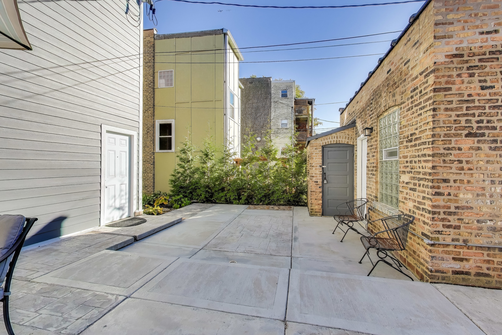 6542 N Newgard Avenue Unit: 1