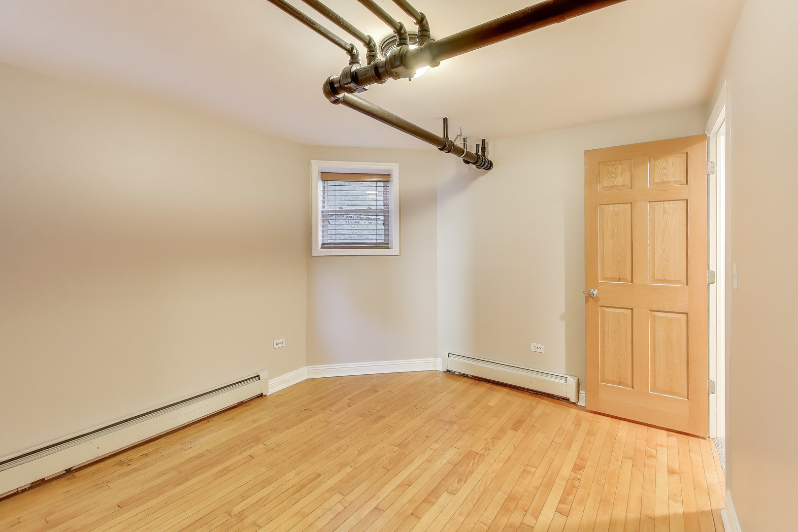 6542 N Newgard Avenue Unit: 1