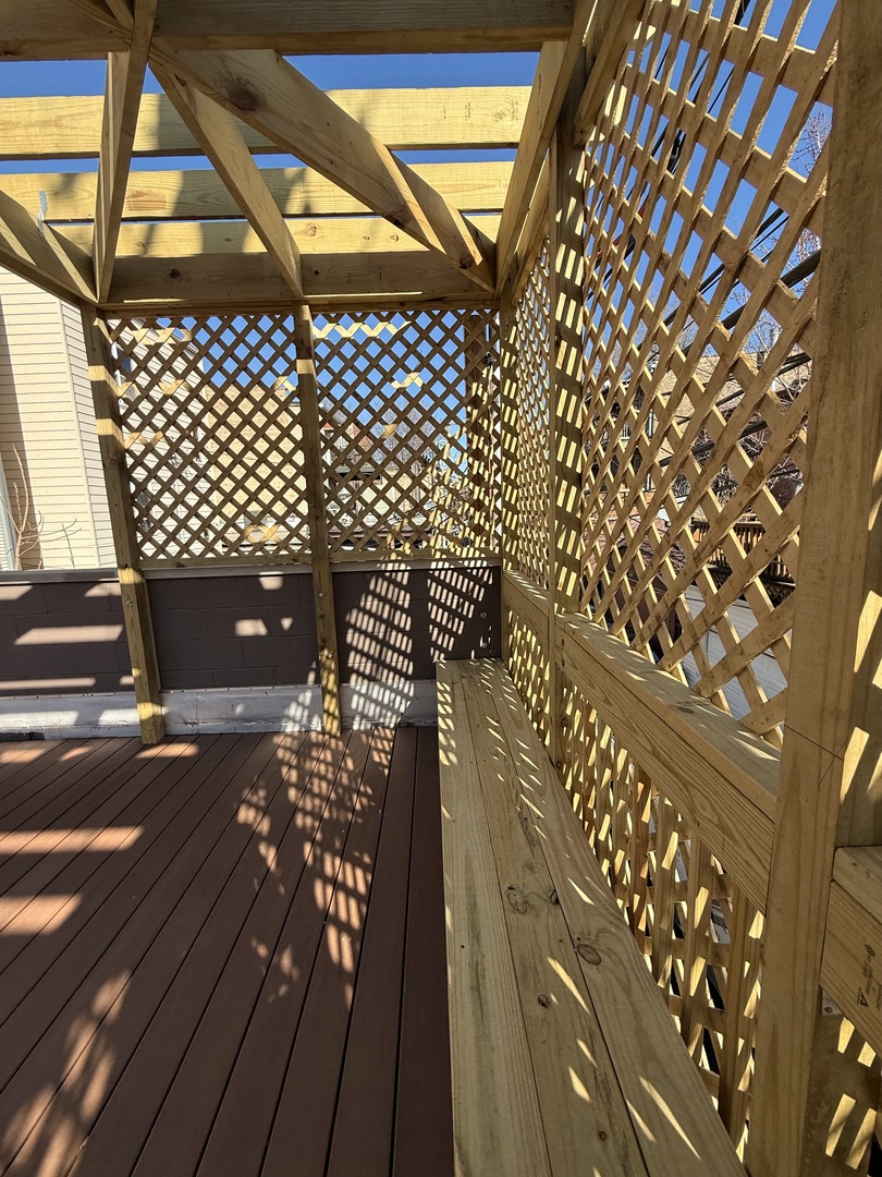 2157 N Western Avenue Unit: 2