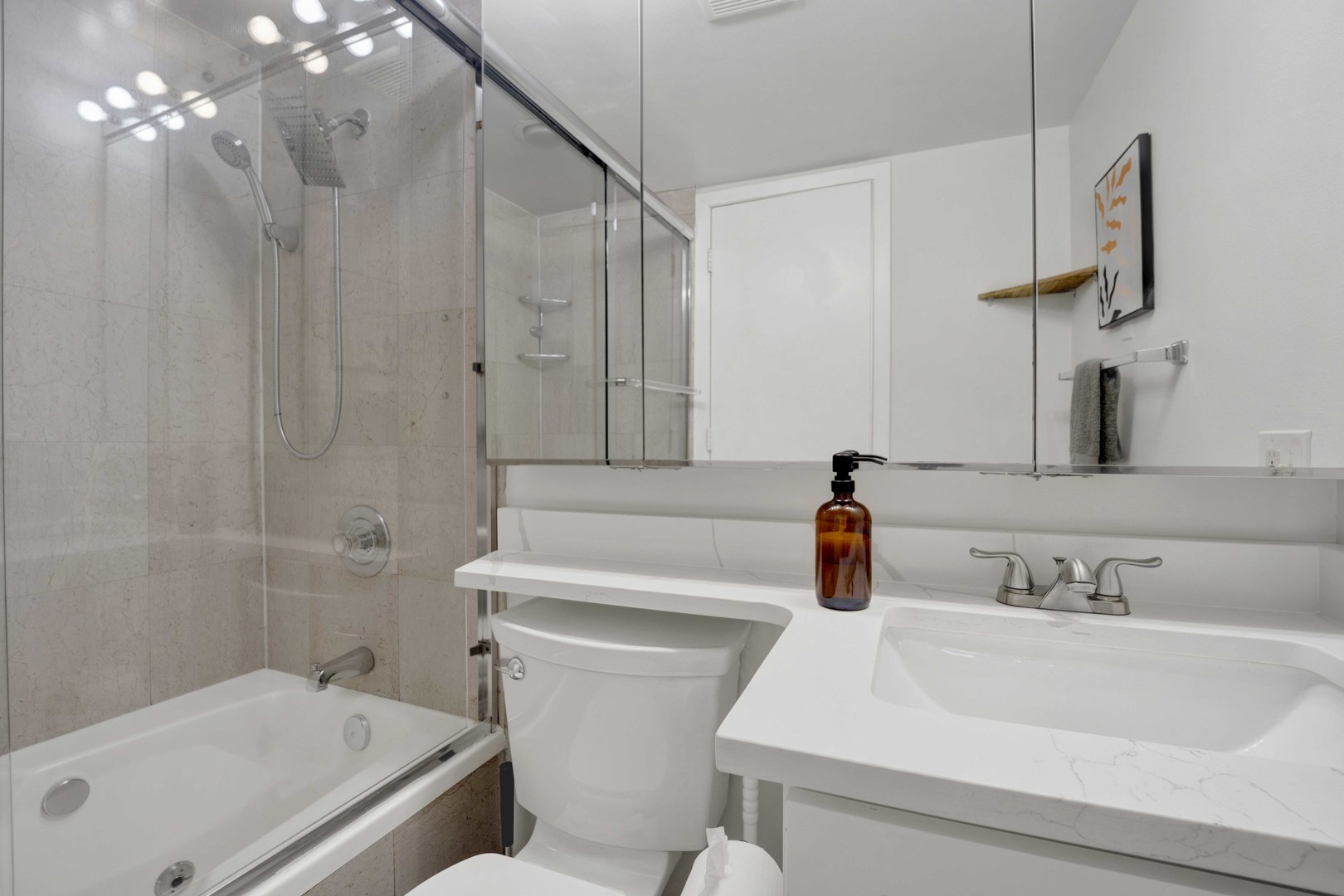 623 W DRUMMOND Place Unit: 6