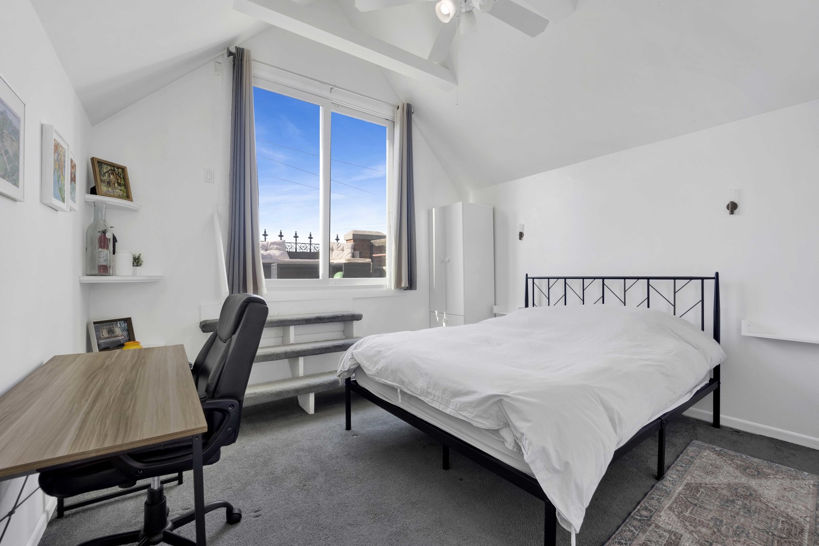 623 W DRUMMOND Place Unit: 6