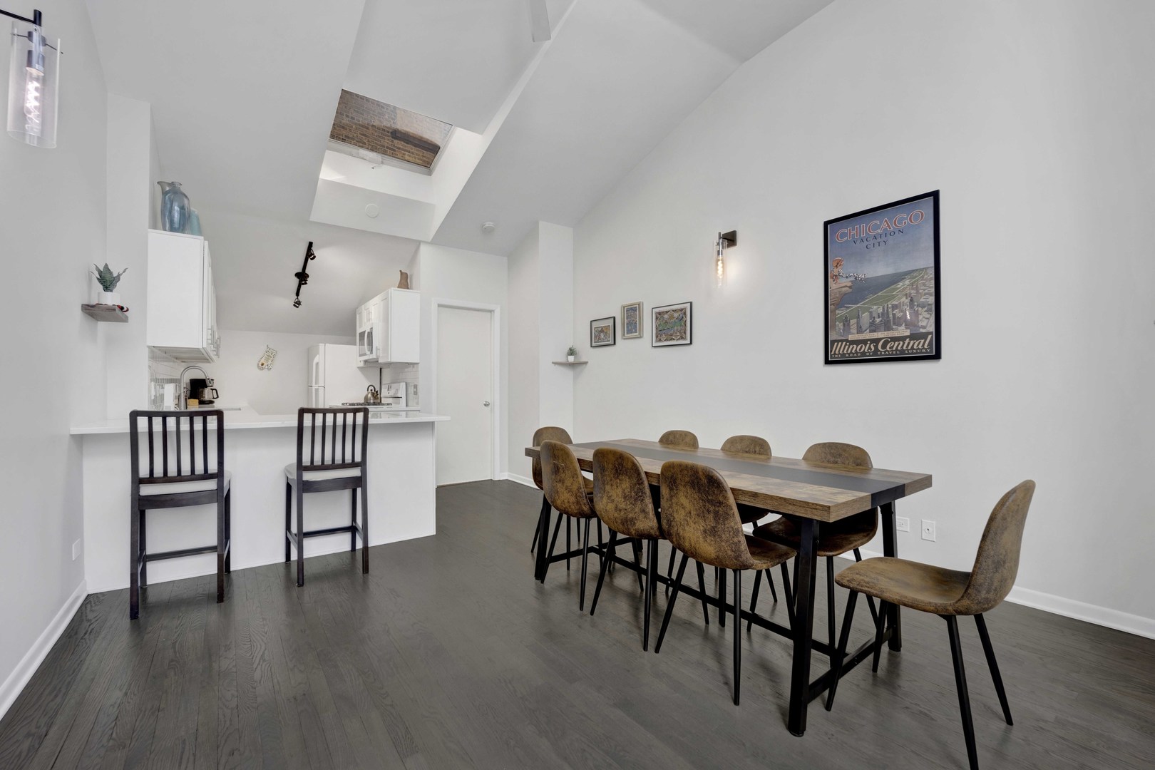 623 W DRUMMOND Place Unit: 6